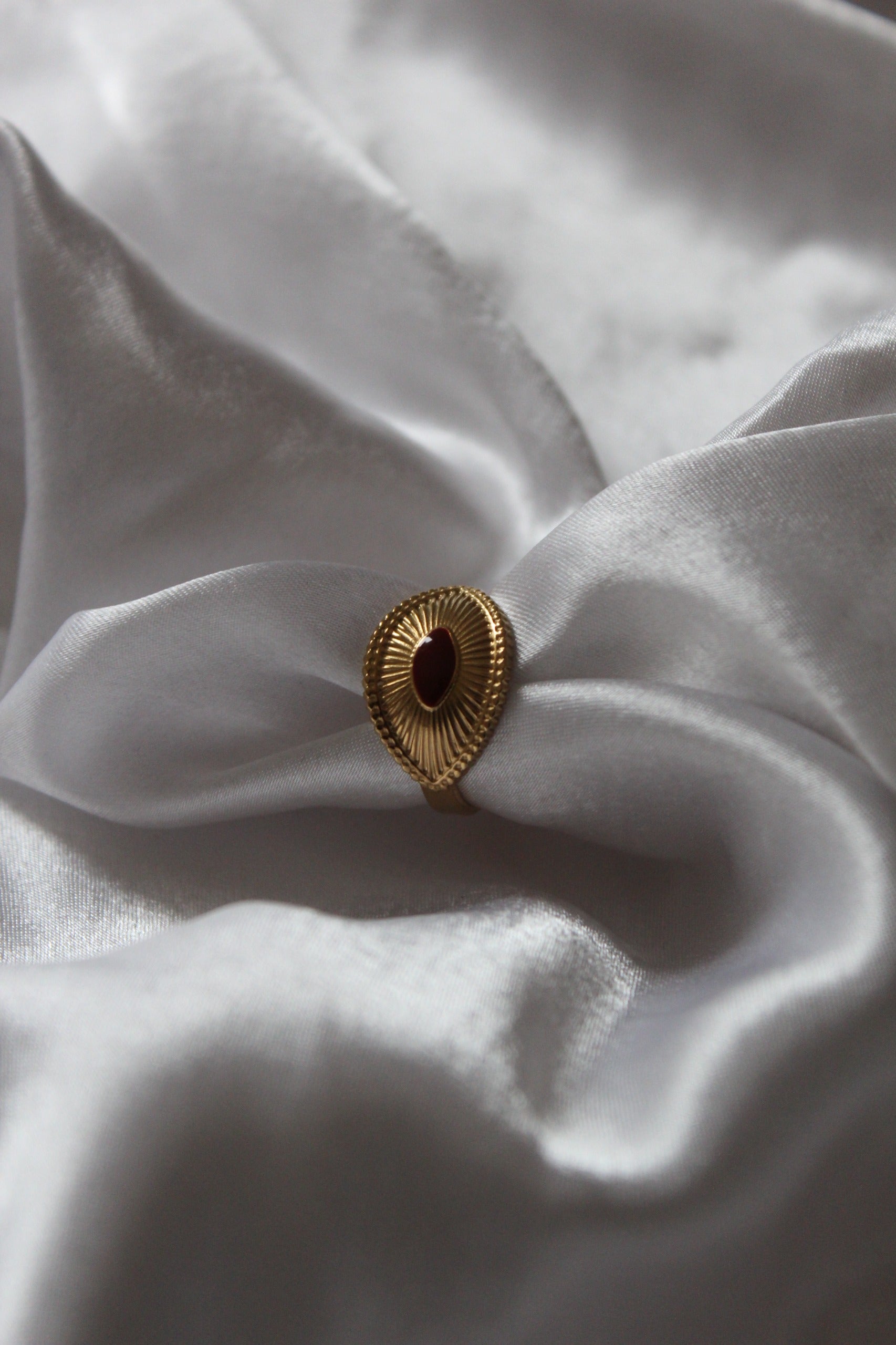 Bordo Taşlı Çelik Yüzük