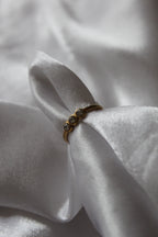 Sıra Taşlı Çelik Yüzük