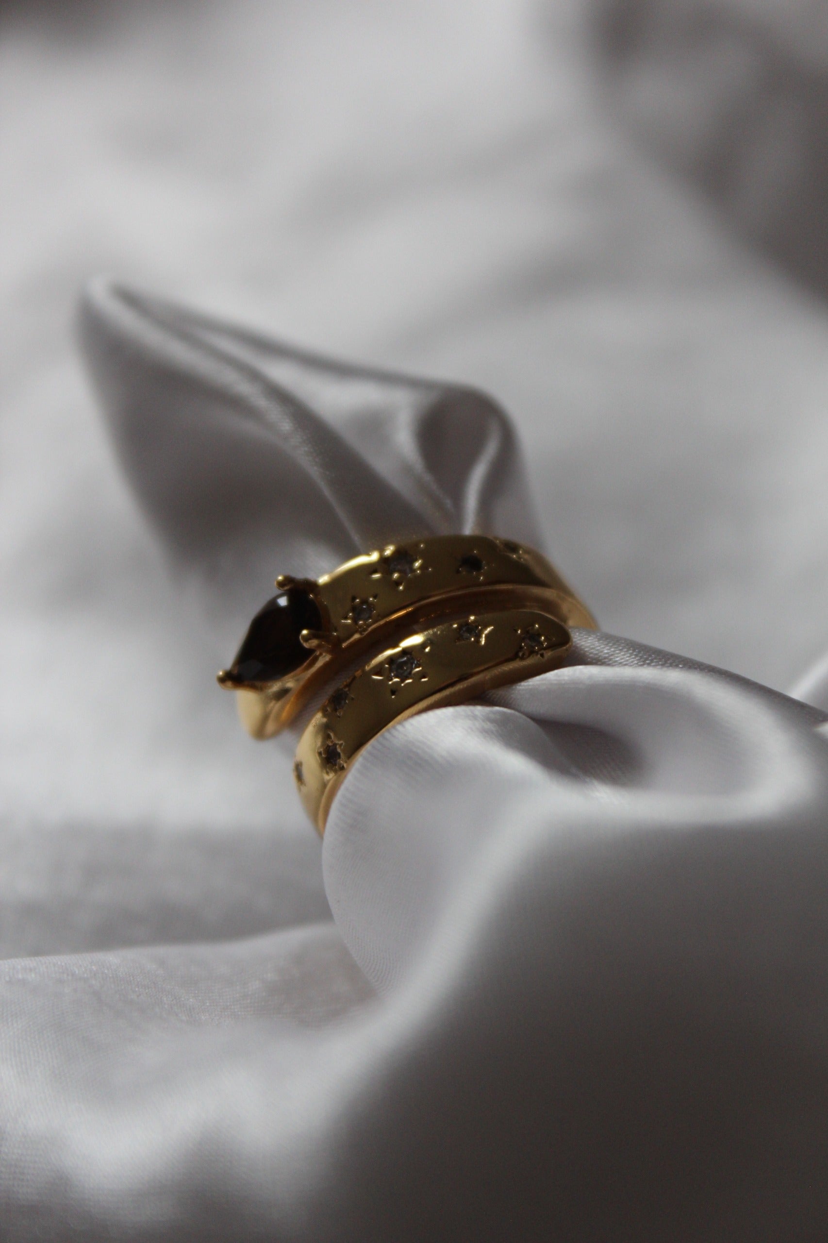 Taşlı Çift Görünümlü Yüzük