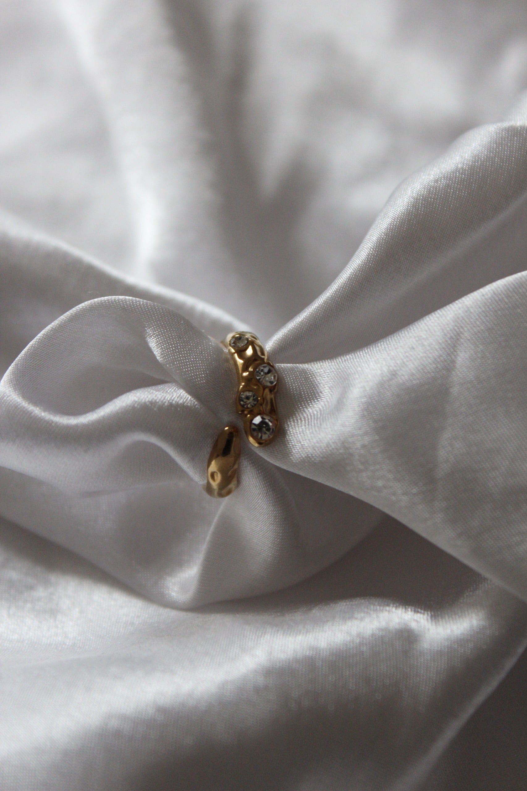 Taşlı Figür Çelik Yüzük