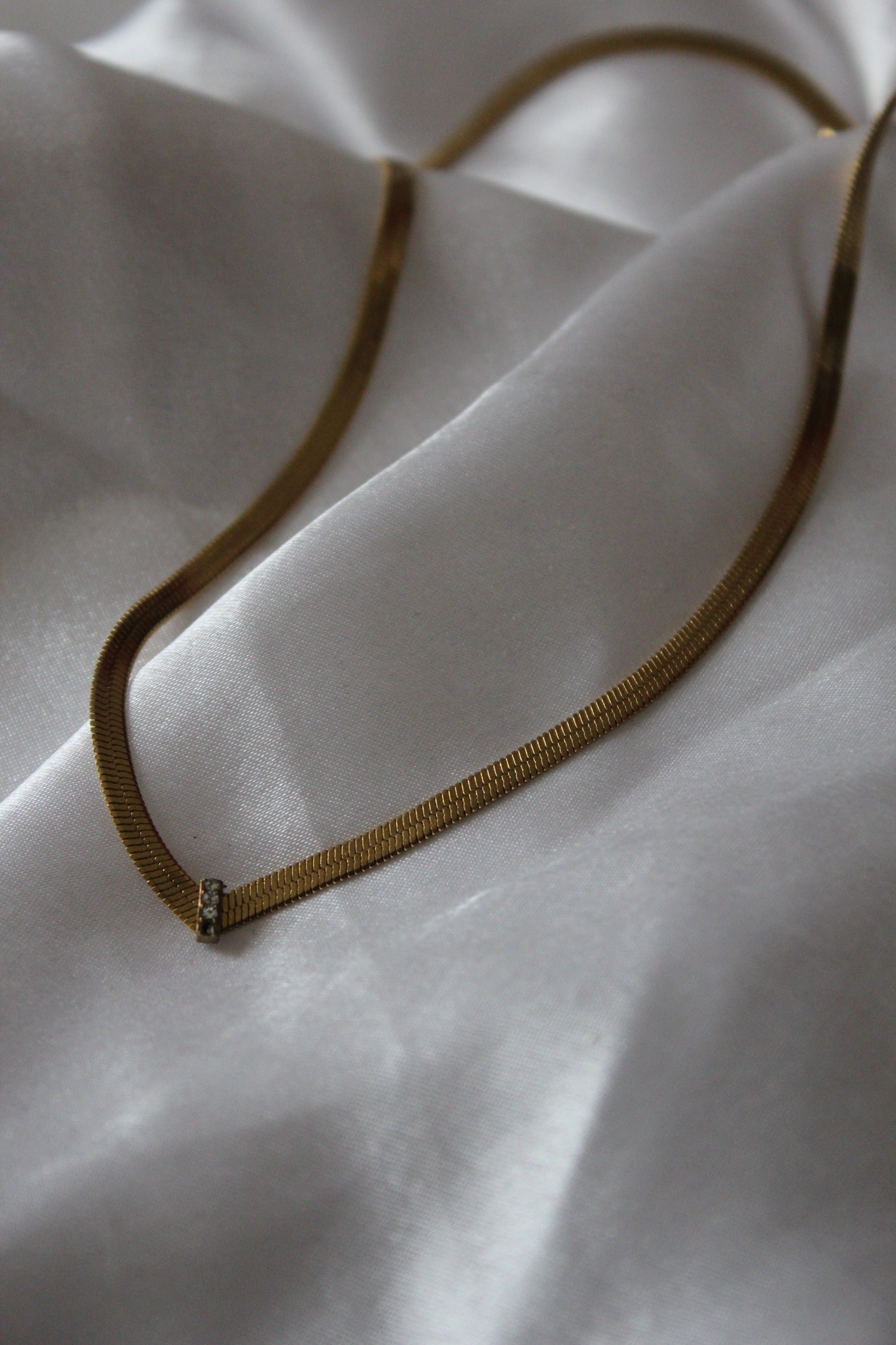 Mini Taşlı Çelik Kolye